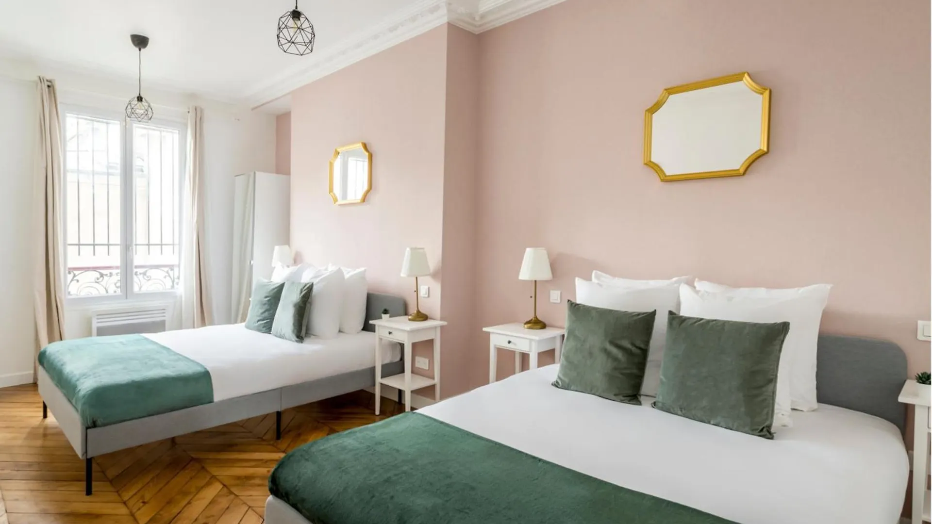 Apartment Merveil - Family Suite - Marais - Ponceau Paris France