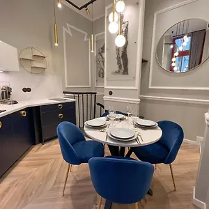 Palais Royal - Chez Lucas Apartment