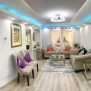 https://super-luxury-white-house-entire-home.hotelstorontoontario.org